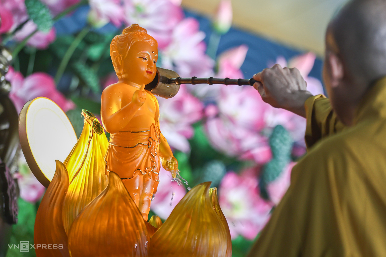 Không khí lễ hội Phật đản