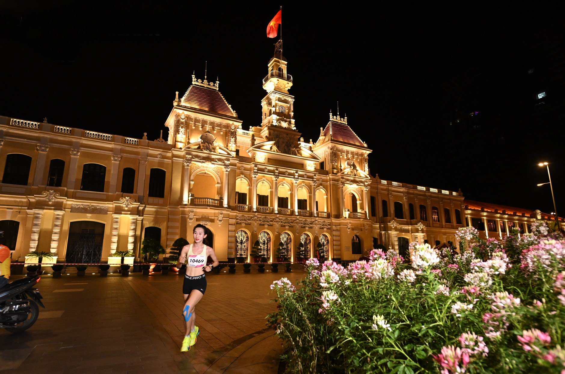 Khánh Ly trong buổi tập luyện