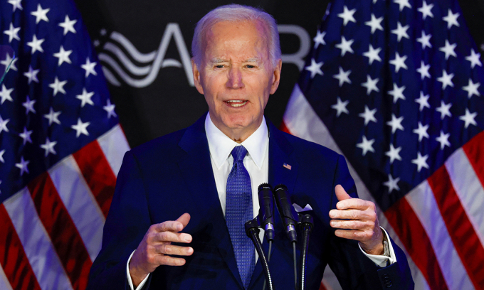 Cựu Tổng thống Biden phát biểu tại sự kiện ở Chicago, bang Illinois ngày 15/4.