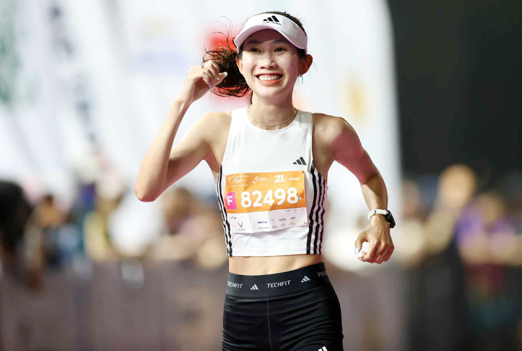 Khánh Ly trong khoảnh khắc thi đấu