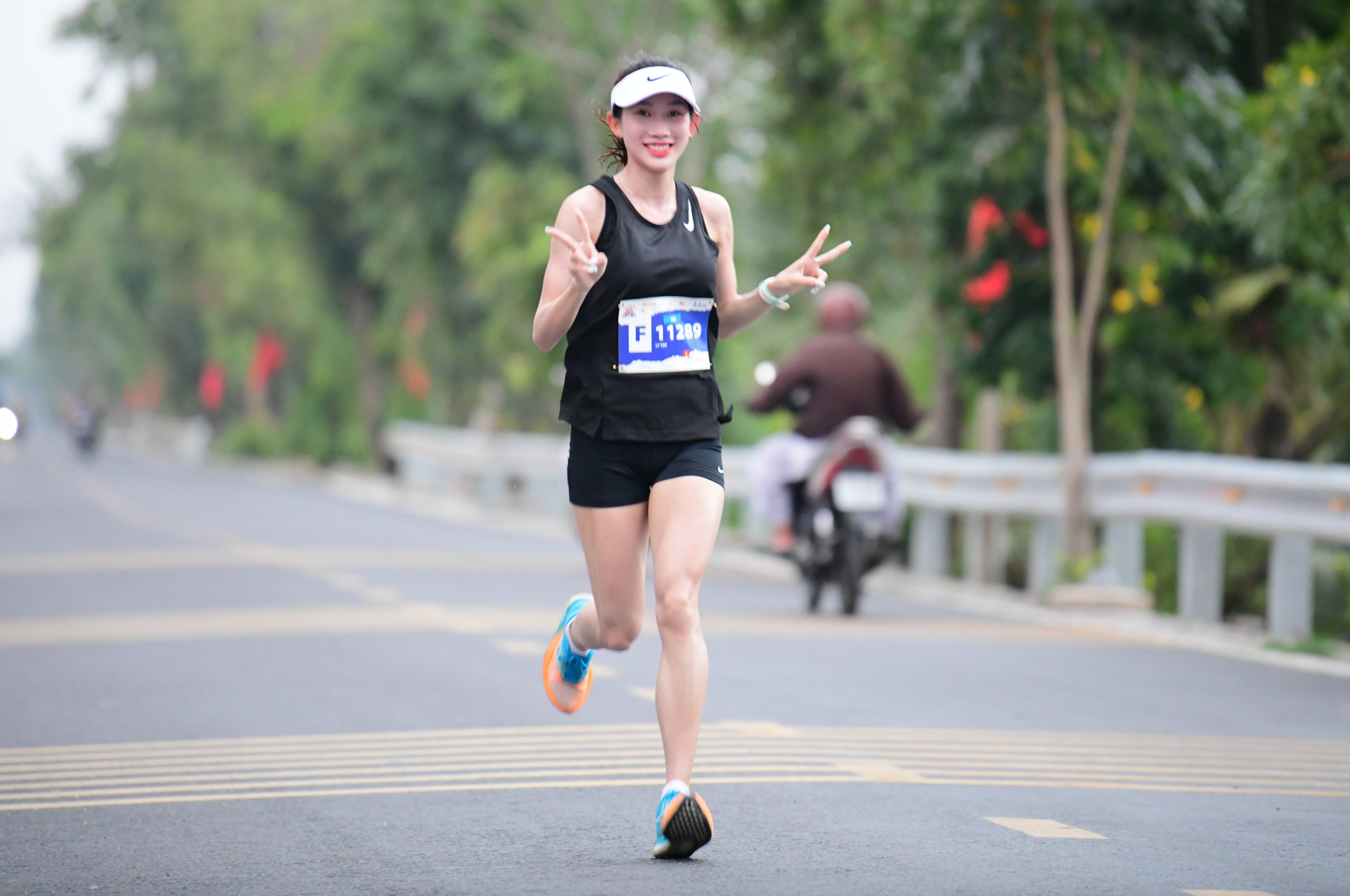 Khánh Ly trong một buổi lễ trao giải