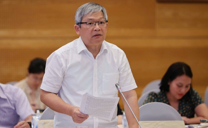 Thiếu tướng Hoàng Anh Tuyên trả lời tại họp báo Chính phủ, chiều 6/5. Ảnh: Nguyên Phong
