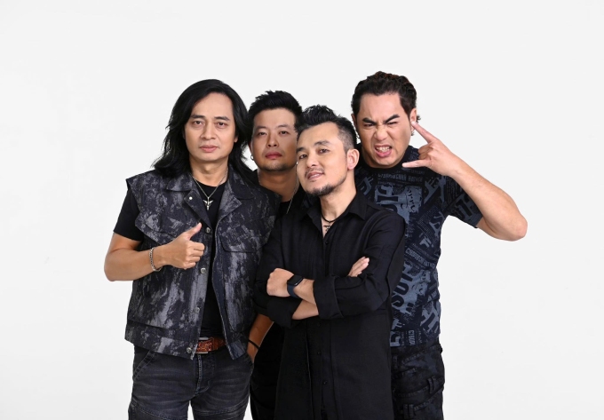 Ban nhạc biểu diễn