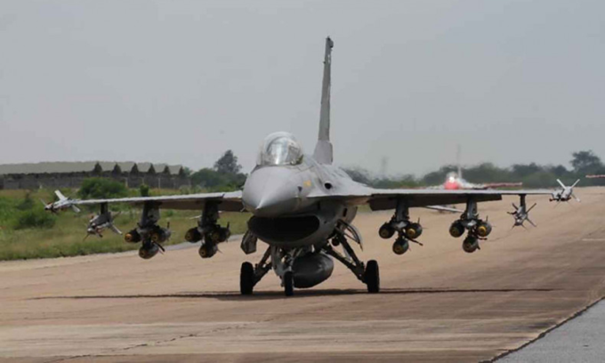 Tiêm kích F-16 Thái Lan tại tỉnh Nakhon Ratchasima trong bức ảnh đăng năm 2024.
