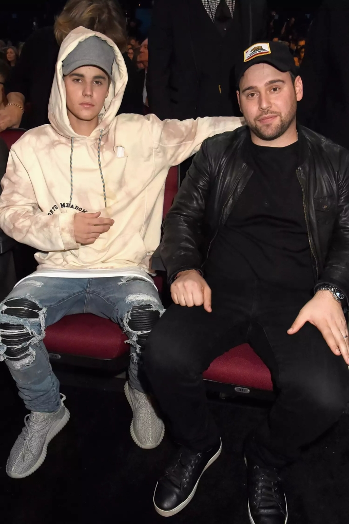 Justin Bieber và người quản lý cũ tại sự kiện ở Los Angeles năm 2015.