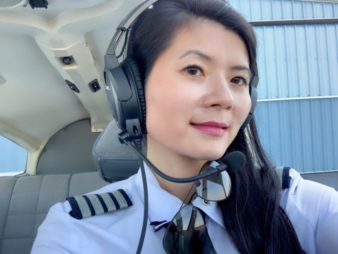 Nguyễn Anh Thư mất 12 năm học để trở thành giảng viên dạy bay.