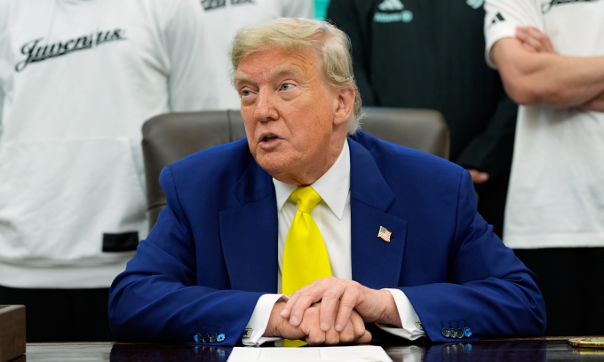 Tổng thống Mỹ Donald Trump tại Phòng Bầu dục ở Nhà Trắng hôm 18/6. Ảnh: AP
