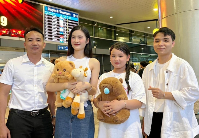 Ảnh của Ý Nhi và Anh Kiệt