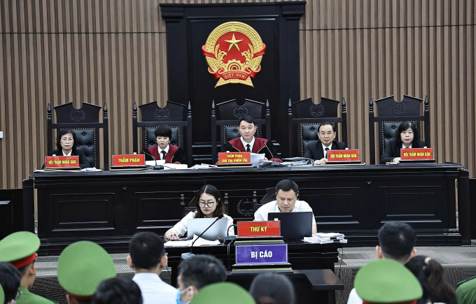 Phiên tòa được điều hành bởi thẩm phán chủ tọa Trần Nam Hà.