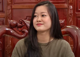 ảnh 3 cô gái có cha khiếm thị.png