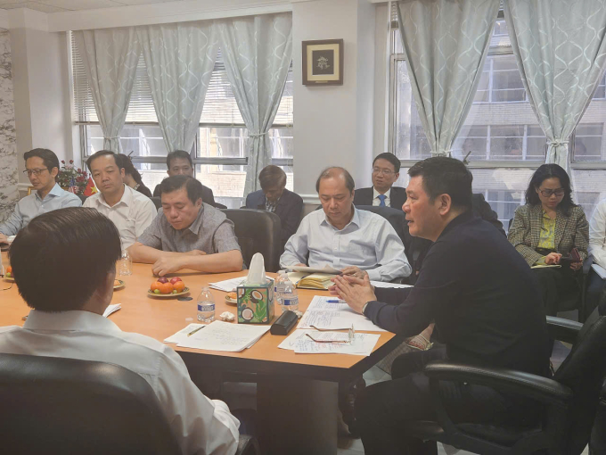 Bộ trưởng Công Thương Nguyễn Hồng Diên và đại diện bộ ngành tại phiên đàm phán với Mỹ, ngày 19/5. Ảnh: MOIT