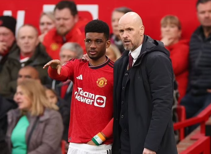 HLV Erik ten Hag và Amad Diallo