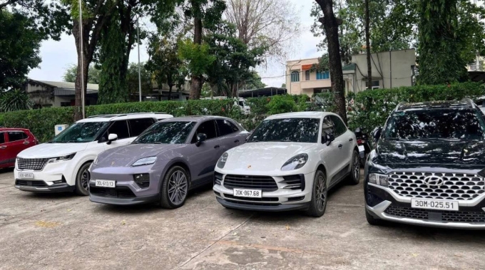 Nhiều ôtô bị thu giữ vì liên quan hành vi lừa đảo. Ảnh: Công an cung cấp 