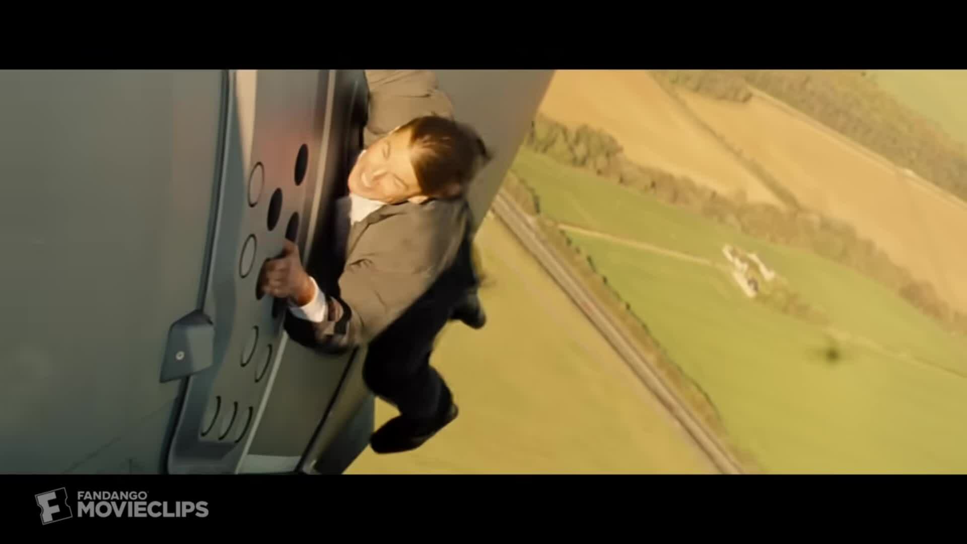 Những pha mạo hiểm của Tom Cruise trong loạt phim hành động