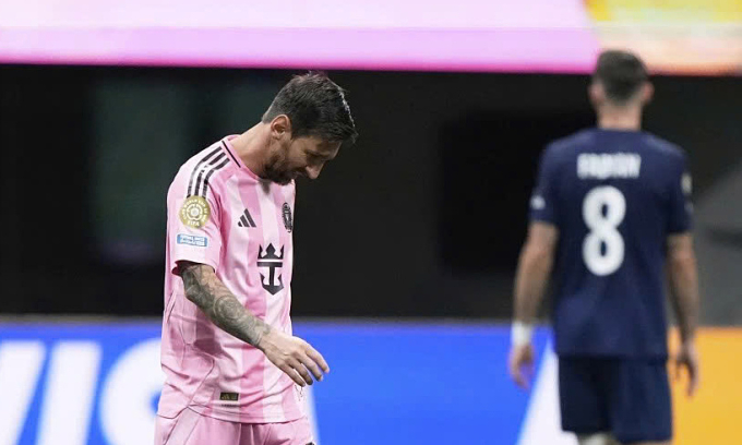 Messi trong trận Inter Miami thua PSG trên sân Mercedes-Benz, thành phố Atlanta, bang Georgia, Mỹ, vòng 1/8 FIFA Club World Cup ngày 29/6/2025. Ảnh: AP