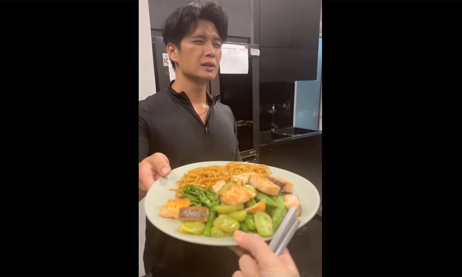 Ngô Thanh Vân được chồng lo dinh dưỡng khi mang thai