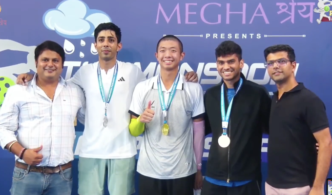 Quang Dương nhận HC vàng nội dung đơn nam tại giải Moonsoon Pickleball Championship tại Navi Mumbai, Ấn Độ, tối 3/8.