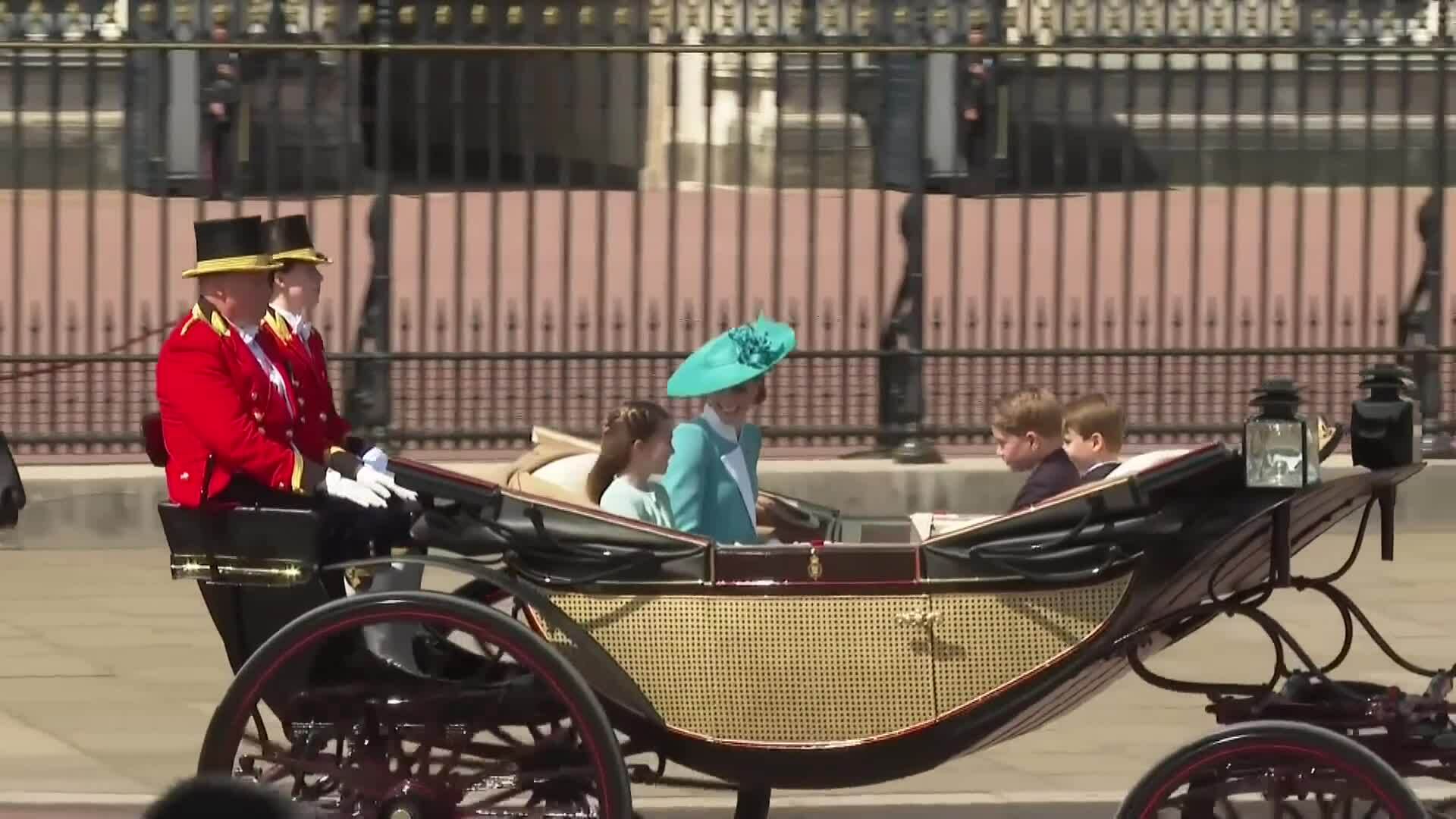 Vương phi Kate Middleton và các con ở Trooping the Colour 2025