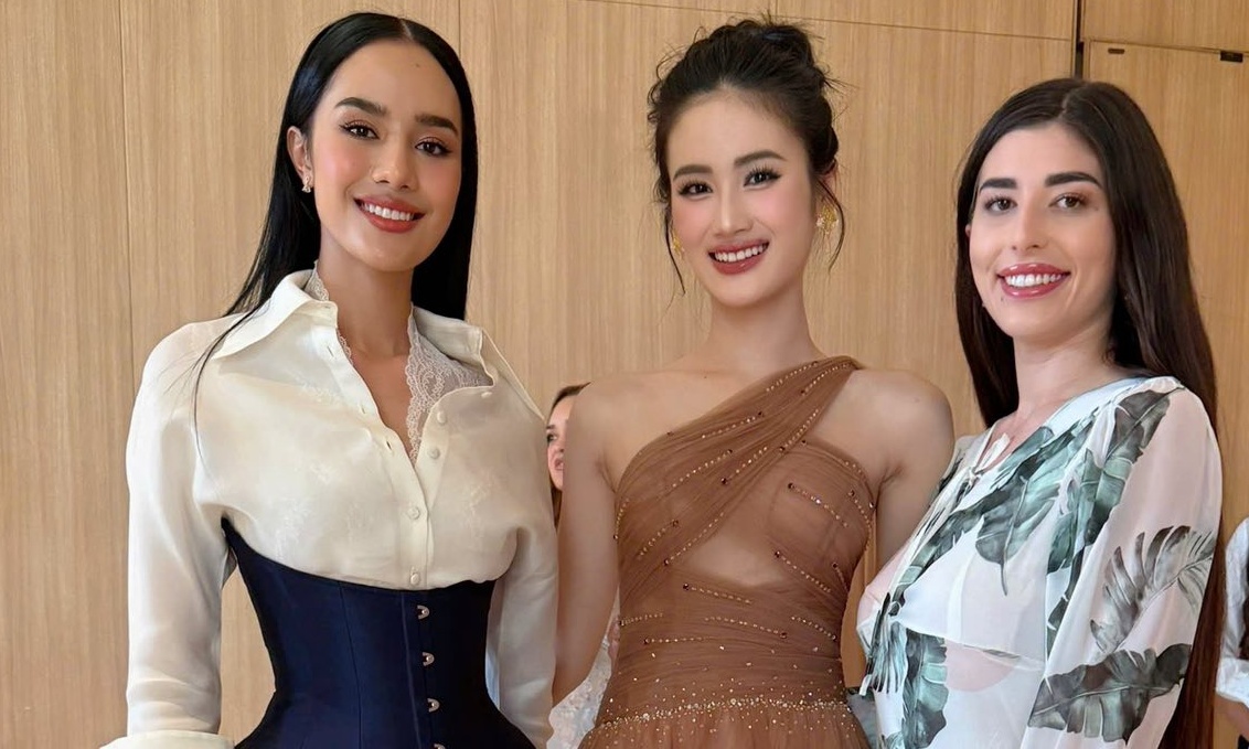 Ý Nhi vui đùa cùng các mỹ nhân Miss World