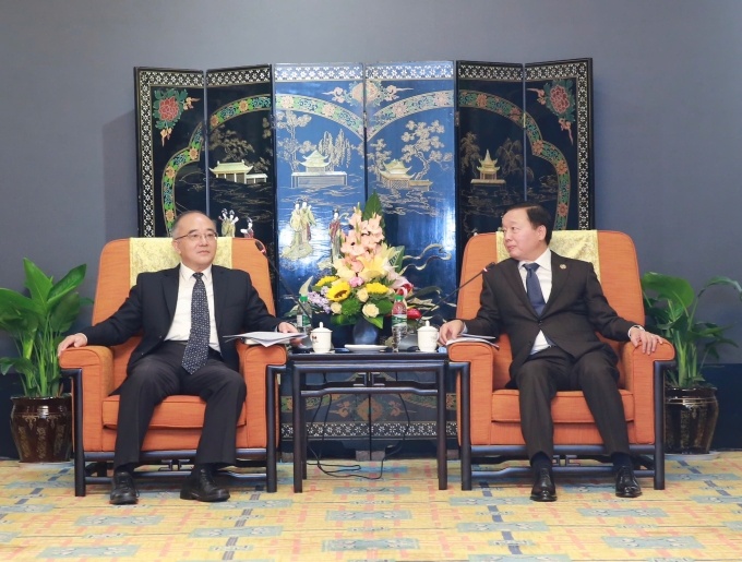Phó Thủ tướng Trần Hồng Hà tại cuộc gặp lãnh đạo Công ty Năng lượng quốc tế Mekong - Lan Thương, ngày 19/6.